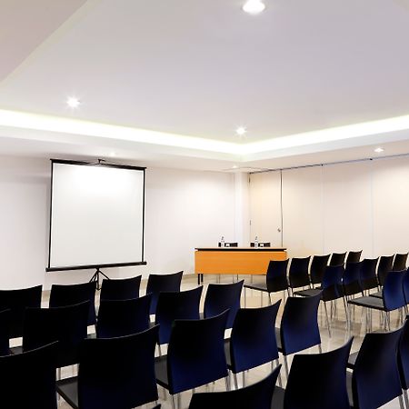 Amaris Hotel Ponorogo Exteriér fotografie