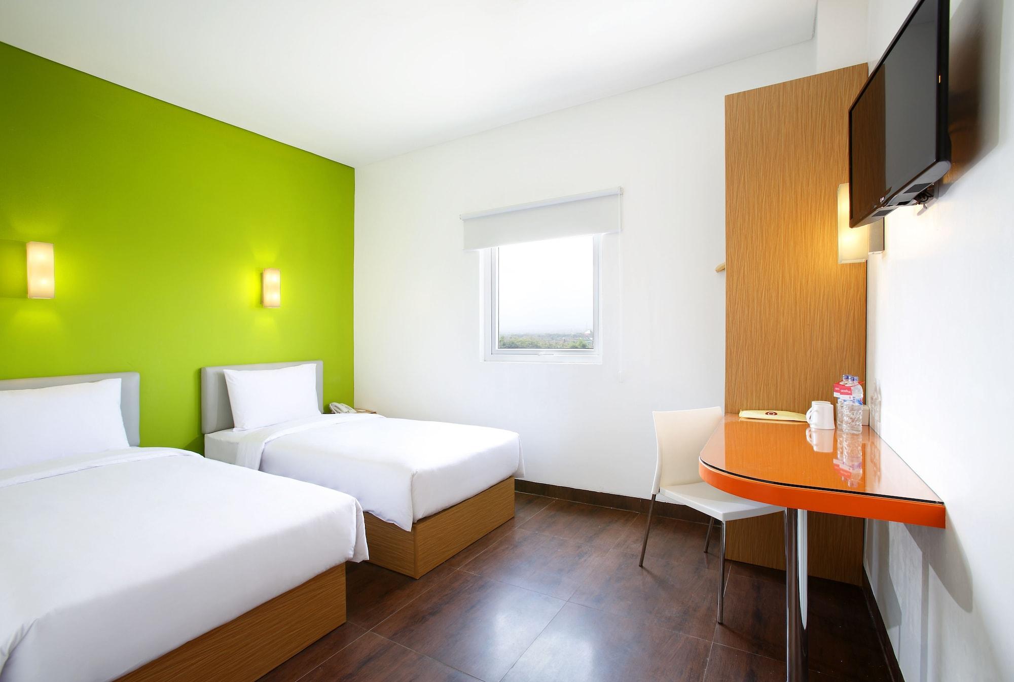 Amaris Hotel Ponorogo Exteriér fotografie