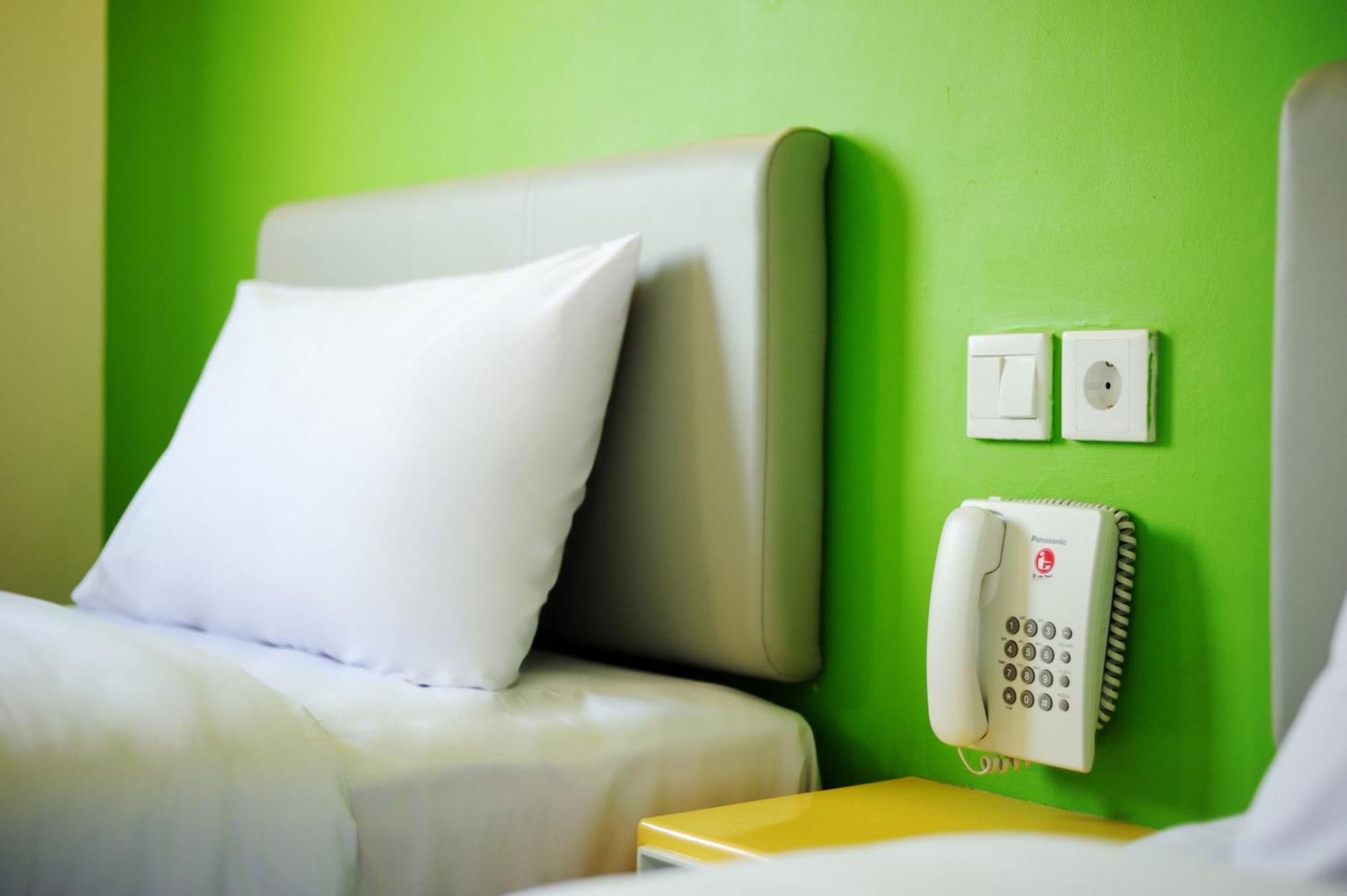 Amaris Hotel Ponorogo Pokoj fotografie