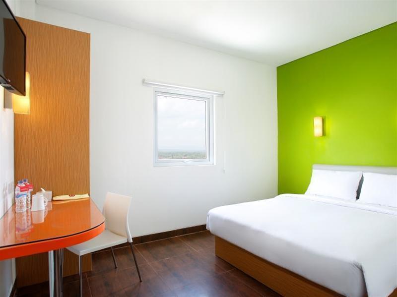 Amaris Hotel Ponorogo Exteriér fotografie